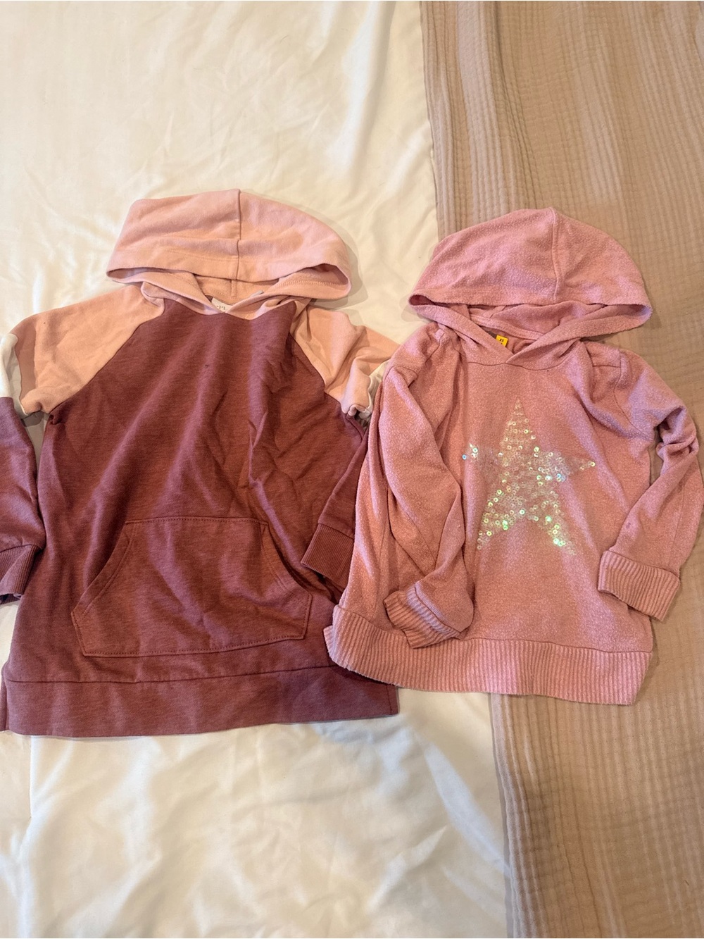Girls' Pink Hooded Sweatshirt and sweater with Sequin Star